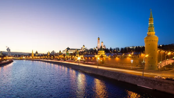 Moskva, Rusko: Panorama Kremlu večer — Stock fotografie