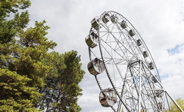 Nouvelle grande roue, Pervouralsk, Oural, Russie — Photo