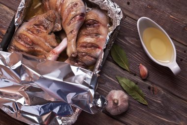 Kızarmış ördek bacak