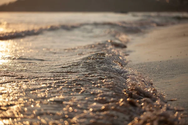 Olas Mar Playa Arena Luz Del Atardecer Hermoso Fondo Natural —  Fotos de Stock