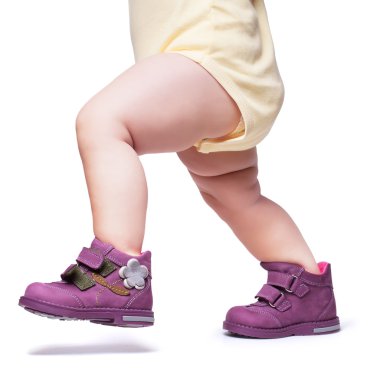 şık bebek bot içinde gider.