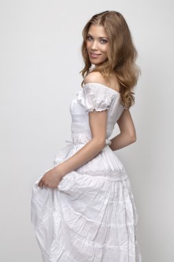 Genç güzel kızın portresi.