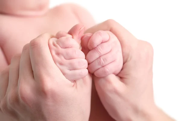 Mamma håller barnet. baby lastrum — Stockfoto