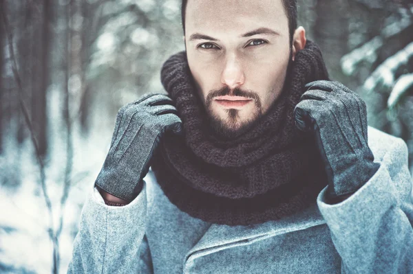 Fashionable handsome man in winter coat — Stock Photo, Image