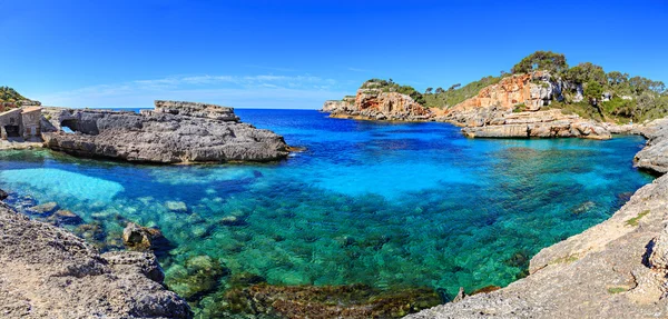 De baai van Cala salmunia — Stockfoto