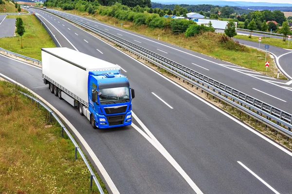 The cargo truck — Stock Photo, Image