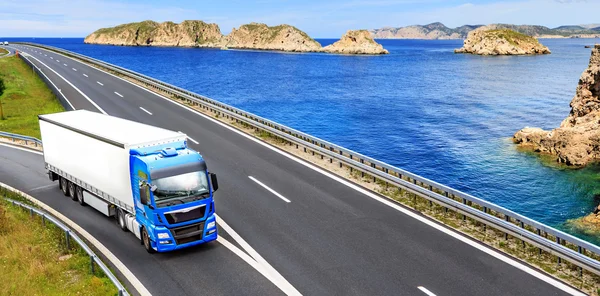 Il camion merci — Foto Stock