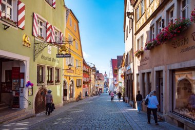 ROTHENBURG OB DER TAUBER, GERMANY - CIRCA HAZİRAN 2020: Bavyera, Almanya 'da Rothenburg ob der Tauber kasabası