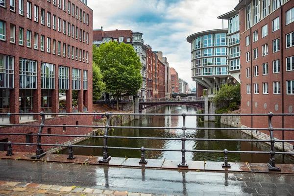 Hamburg Alemania Circa Agosto 2020 Puente Ellerntor Sobre Bleichenfleet Ciudad —  Fotos de Stock