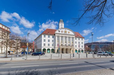 SONNEBERG, Almanya - CIRCA Nisan 2021: Sonneberg Townhall, Thuringia, Almanya.