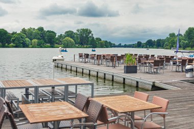 MUENSTER, Almanya - CIRCA HAZİRAN 2021: Muenster, Kuzey Ren-Vestfalya, Almanya 'daki Muenstersche Aa