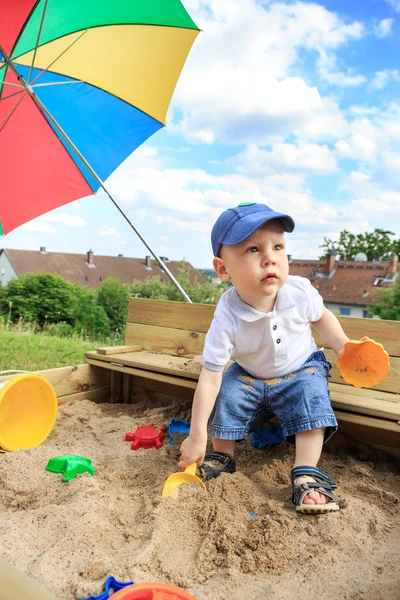 Jugando niño — Foto de Stock