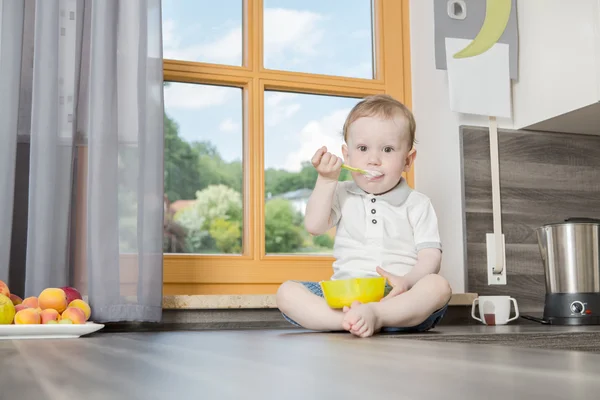 In the kitchen — Stock Photo, Image