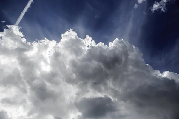 Awan dan langit biru — Stok Foto