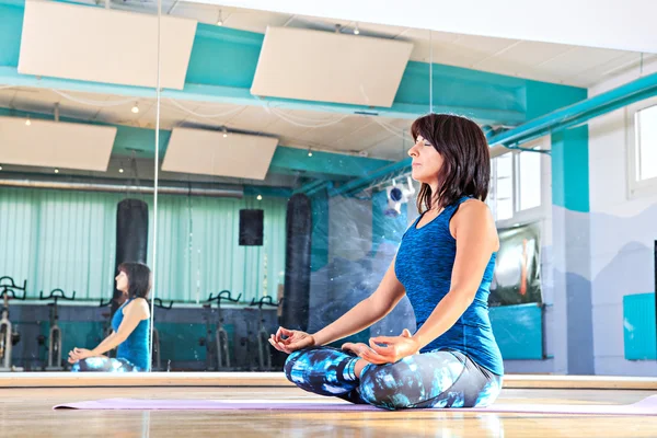 Pilates och yoga — Stockfoto