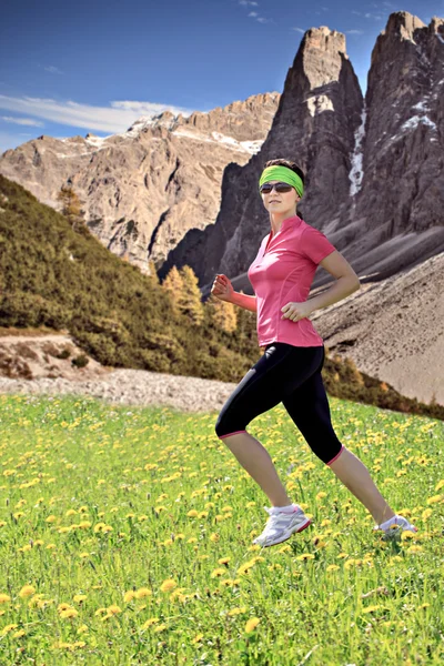 慢跑的女人 — 图库照片