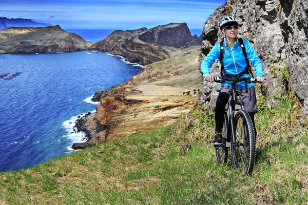 Cykling till toppen — Stockfoto