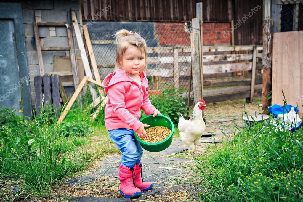 Farmers Daughter — Stock Photo © val_th 77309568
