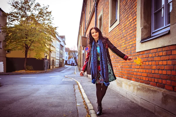 Portrait of a young woman — Stock Photo, Image