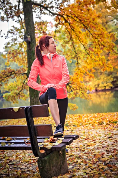 En jogging kvinna — Stockfoto