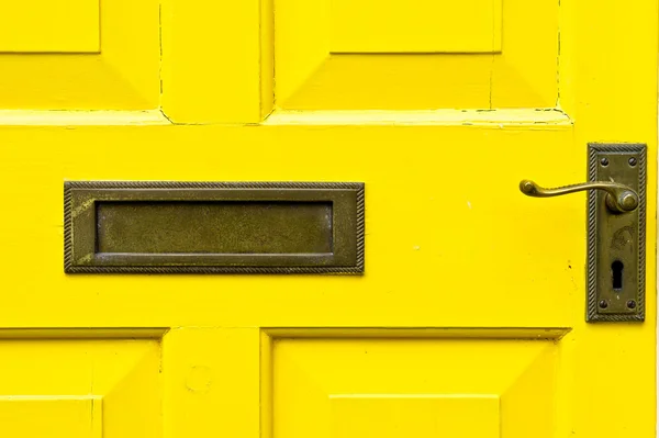 Yellow door — Stock Photo, Image