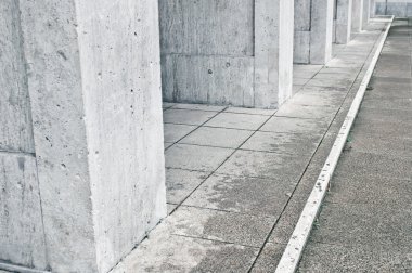 bazı sütunlar taş