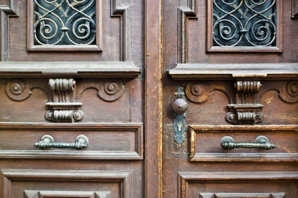 Une vieille porte — Photo