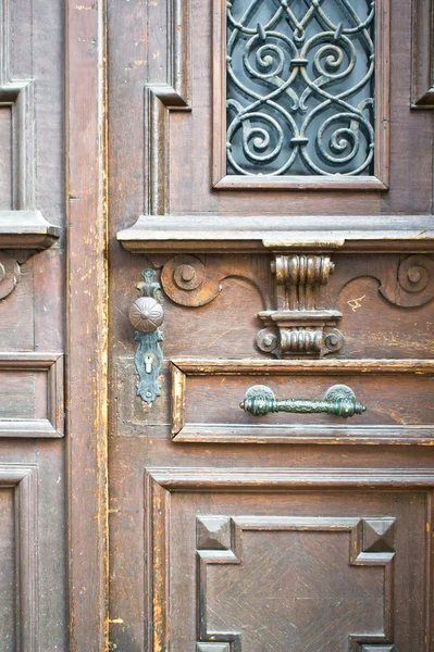 An Old door — Stock Photo, Image