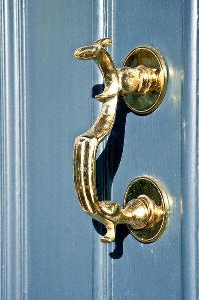 Дверная ручка
