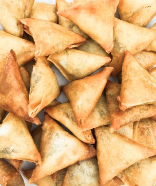Taze samosas yaptı
