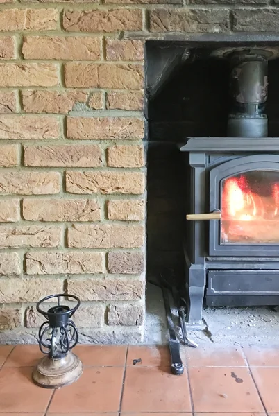 Печь для сжигания древесины — стоковое фото