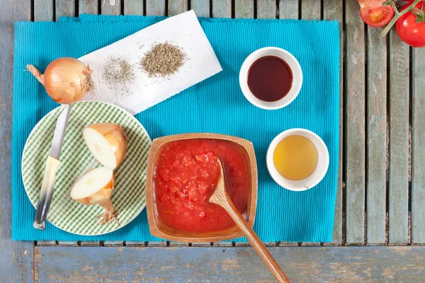 Tomaten en uien — Stockfoto