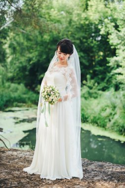 gelin düğün buket göle ile