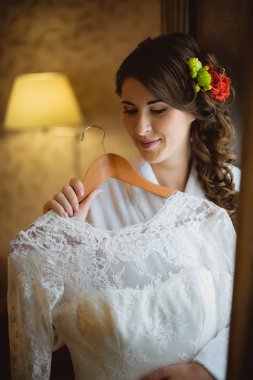 Gelin Bekleme Gelinliği