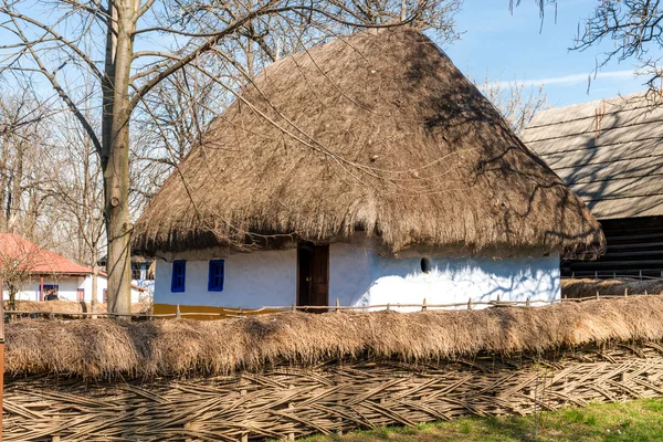 Casa rurale tradizionale dalla Transilvania, Romania — Foto Stock