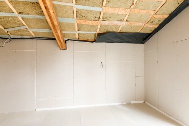 Rroom alçı sıva komiteler ile yapım aşamasında. 