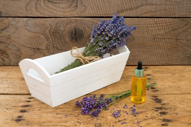 Eflatun eski rustik ahşap masa natürmort