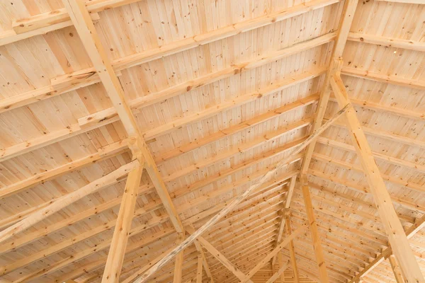 Telhado de madeira em construção — Fotografia de Stock