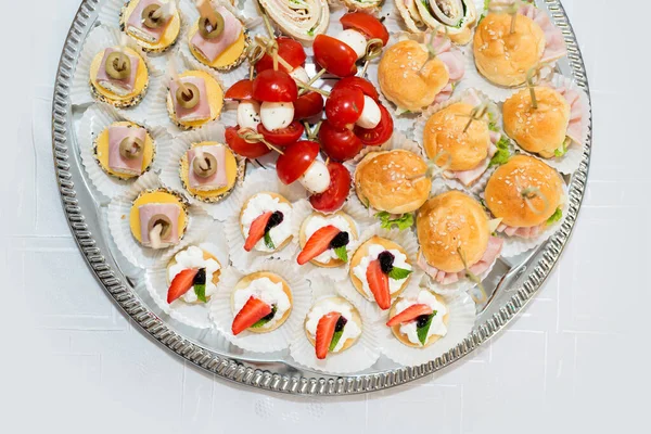 Buffet Reception Assortment Canapes Table Banquet Service Catering Food Snacks — Stock Photo, Image