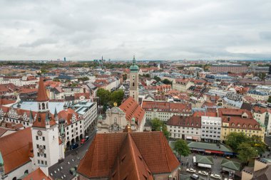  St. Peter Kilise kuleden Munchen görünümünü 