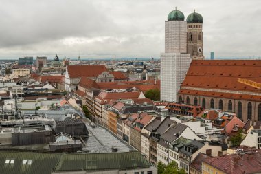  St. Peter Kilise kuleden Munchen görünümünü 