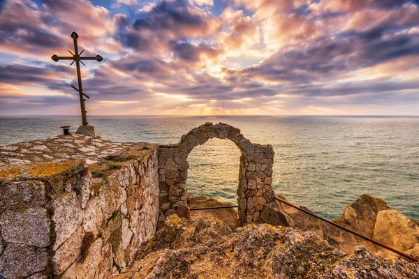 Cape Kaliakra, Karadeniz, Bulgaristan güzel dramatik güneş doğarken