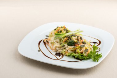 Vegan sebzeli tagliatelle