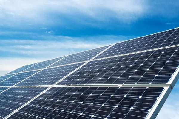 Fotovoltaik paneller - alternatif elektrik kaynak — Stok fotoğraf