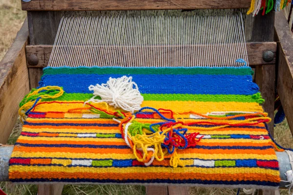 Antique loom machine. Bulgarian traditional culture. — Stock Photo, Image