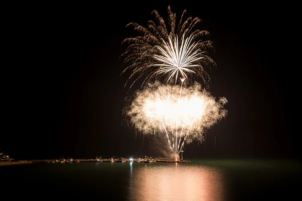 Fireworks on the beach - copy space — Stock Photo, Image