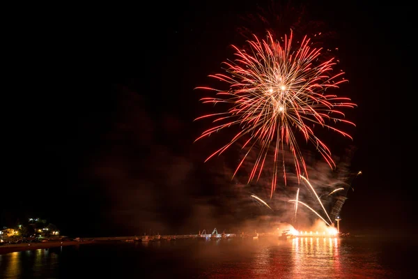 Fireworks on the beach - copy space — Stock Photo, Image