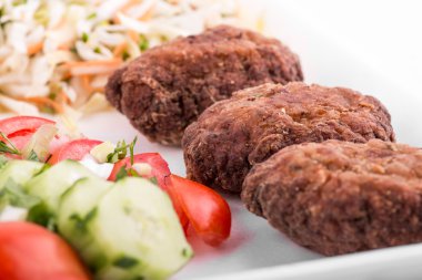 Kızarmış köfte - makro