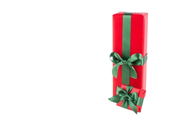 Farbe Geschenkboxen auf weißem Hintergrund - Kopierraum — Stockfoto