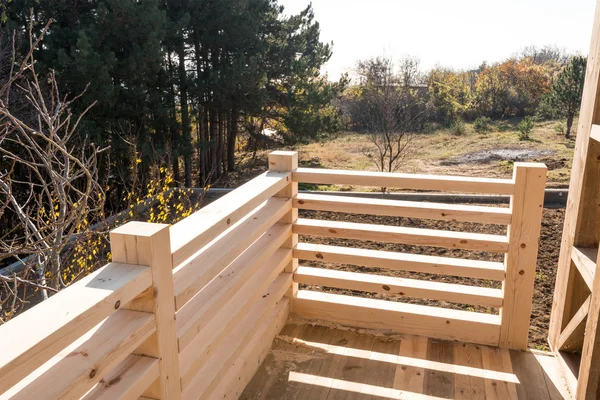 Дерев'яна рамка нового будинку, що будується — стокове фото